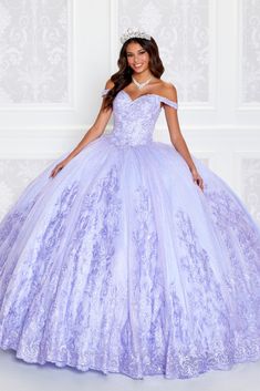 Detachable Off-the-shoulder Sleeve, Bolero Jacket Included. Lights Included Tulle Lights, Twilight Party, Poofy Skirt, Quinceañera Dresses, Beautiful Ball Gowns, Robes Glamour, Sleeve Bolero, Quinceanera Themes, Quince Dress