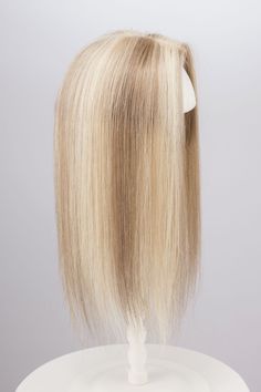 The 14-inch Brunette with Light Blonde Highlight Balayage Mono Top European Human Hair Topper, exquisitely crafted from 100% authentic European human hair. Known for its soft, fine quality, European hair stands out for its natural look and feel, making it exceptionally easy to match and blend with your own hair. This topper not only mimics the texture and delicacy of natural hair but also boasts a versatility that allows it to integrate flawlessly with your hairstyle, ensuring a seamless transit Blonde Highlight Balayage, Silver Blonde Ombre, Highlight Balayage, Blonde Ombre Balayage, Celebrity Wigs, Light Blonde Highlights, Blonde Highlight, Ash Blonde Balayage, Long Human Hair Wigs