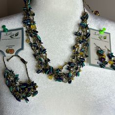 This Unique Set Has An Adjustable Necklace, Bracelet And Earrings. Made With Cantaloupe Seeds, Aa Berries And Coffee Beans. All Natural Materials Cantaloupe Seeds, Seeds Color, Jewelry Beautiful, Adjustable Necklace, Necklace Bracelet, Coffee Beans, Natural Materials, Womens Jewelry Necklace, All Natural