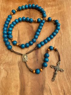 Natural Christmas Ornaments, Rosary Prayers Catholic, Rosary Pouch, Prayer Catholic, Worry Beads, Decade Rosary, Rosary Prayer