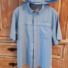 Large Realtree Fishing Guide Shirt Baby Blue Comes With Small For Free Large Is Nwot Small Never Worn Has A Small Rip So Its Free With Purchase Of Large. Great For Professional Company Shirt In Water Or Outdoors Drys Fast Lightweight 40 Upf Protection Vent Back. 2 Royal Blue Shirts Avail In Closet As Well. Pre-Owned New Measurements Large Length 32"-33" Pit2pit 24" Shoulders 20" Sleeve 11 1/2" Small Free Length 31" Pit2pit 20" Shoulder 18" Sleeve 11" Royal Blue Shirts, Mens Fishing Shirts, Fishing Shorts, Blue Shirts, Company Shirts, Fishing Guide, Long Sleeve Plaid Shirt, Fishing Shirts, Fitted Skirt