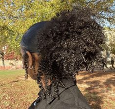 Type 4 Hair Aesthetic, Ponytail For Natural Hair, Curly Hairstyles Afro, Hair Curly Ponytail, Cute Natural Hairstyles 4c, Faith Core, Grey Hair Colour, Girl Cry, 4c Afro