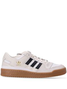 off-white leather suede panelling signature 3-Stripes logo logo print to the side logo patch at the tongue front lace-up fastening round toe perforated toebox branded insole flat rubber sole Classic Low-top Adidas Logo Sneakers, Classic Adidas Low-top Sneakers, Adidas Low-top Skate Shoes With Three Stripes, Classic High-top Skate Shoes With Three Stripes Branding, Adidas Leather Low-top Skate Shoes, Classic High-top Skate Shoes With Three Stripes, Classic Adidas Sneakers With Three Stripes Branding, Classic Adidas Sneakers With Three Stripes, Adidas Custom Sneakers With Perforated Toe For Streetwear