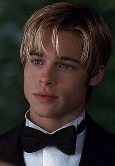 90s Hairstyles Men Rocked Effortlessly | 90s Aesthetic | 90s Nostalgia | 2000s hairstyles men | 90s boys hair | Aesthetic Cool & Trendy 90s Hairstyles Ideas For Men To Try In 2024 Brad Pitt, Blonde Hair, Blonde, Hairstyles, Hair