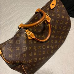 Louis Vuitton Speedy 40 Good Condition Barley Used Been Sitting & Yes It’s 100% Authentic ! No Damages Inside Or Outside Of Bag .. Speedy 40 Louis Vuitton, Purple Speedy, Lv Speedy 25 Bandouliere, Louis Vuitton Speedy 40, Speedy 40, Speedy 30 Damier Ebene, Lv Speedy Bandouliere 25 Damier Ebene, Bags Louis Vuitton, Louis Vuitton Speedy