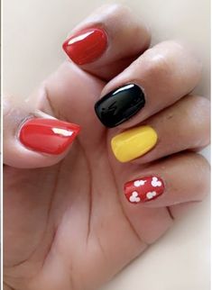 @mousemommas Disney Nail Color Ideas, Disney Nail Colors, Disneyland Gel Nails, Disney Color Nails, Disney Themed Nails Simple, Simple Disney Nails Gel, Mickey Nails Design