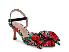 Betsey Johnson Emely Pump Plus Size Baddie, Dress Shoes Women, Zebra Print Dress, Walk In My Shoes, Betsey Johnson Shoes, Dress Shoes Womens, Pump Dress, Fabulous Fashion, Sneaker Brands