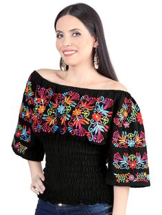 Blusa Artesanal Manga 3/4 Bordada de Flores para Mujer Blusas Artesanales Mexico Artesanal Black Handmade Blouse, Traditional Mexican Dress, Father Son Shirts, Design Blouse, Embroidery Materials, Blouse Style, Mexican Dresses, Flower Embroidery, Embroidered Blouse