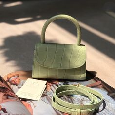 Green Handbag, Green Purse, Dior Vintage, Cute Purses, Cute Bags, Green Aesthetic, Jet Set, Leather Backpack, Mini Bag