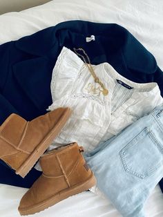 Church Jeans Outfit, Stockholm Outfit, College Fits, Autumn Fits, Uggs Outfit, Makeup Clothes, Future Outfit, Autumn Clothes