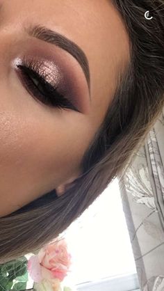 Pinterest: xo.xo.juliaa❦ Bombshell Makeup, Beauty Make-up, Makeup Obsession, Kiss Makeup, Makeup Goals, Cut Crease, Smokey Eye Makeup, Makati, Prom Makeup