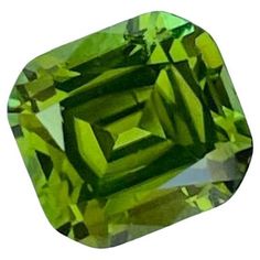 an image of a green diamond on a white background