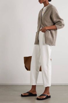 Minimalist Moda, How To Look Expensive, Look Legging, Effortless Outfit, Looks Street Style, Looks Chic, Mode Inspo, 가을 패션, Looks Style