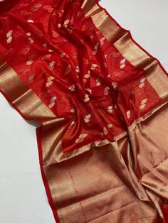 🏻 Name — Banarasi Saree 👉🏻 Description — Latest Arrival Exclusive Fancy Banarasi Mix cora organza Silk Saree With All Over Double Zari Woven Available At Manufacturing Price 👉🏻 Fabric — Banarasi Semi cora organza Silk 👉🏻 Fabric Type — Soft [ Dyeable ] 👉🏻 Quality — Best In Class 👉🏻 Care — Do Not Bleach [ Dry Clean ] 👉🏻 Measurement — 6.5 Meter With Blouse 👉🏻 Price — At Manufacturing Rate [ Do Message For Price ] 👉🏻 Note — Any Colour & Colour Combination Can Be Dye According To The Custo...