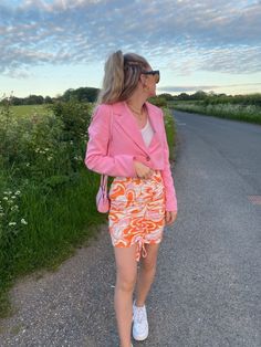 Pink Orange Outfit Color Combos, Pink Orange Outfit, Pink And Orange Outfit, Autumn Aesthetic Outfit, Oc Group, Inspo Fits, Cute Casual Dresses, 70s Outfits, Outfit Inspired