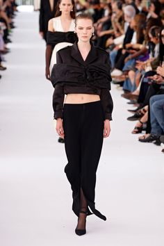 Runway Ready To Wear, Fashion Show Runway, Fashion Week Runway, Large Fashion, Summer 2024