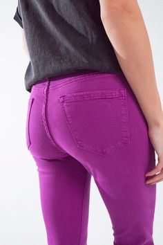 Introducing our Fuchsia Ankle Super Skinny Jeans with Soft Wrinkles – a vibrant addition to your denim collection that seamlessly combines style and comfort. These fuchsia skinny jeans, crafted from stretch denim, promise both a pop of color and a flattering fit for everyday wear.  The ankle length and super skinny silhouette bring a modern edge to this wardrobe essential, making it perfect for a wide range of occasions. The soft wrinkles add a touch of casual charm, enhancing the laid-back yet chic vibe of these jeans.  Designed for everyone and everyday use, these jeans feature five pockets and a zip fastening, ensuring both functionality and a classic denim look. The stretch denim composition of 97% Cotton and 3% Elastane provides flexibility and ease of movement.  Our model, confidentl Tan Scarf, Fashion Enthusiast, Denim Collection, Fuchsia Color, Casual Tee, Estilo Casual, Hat Hairstyles, Ankle Length, Wardrobe Essentials