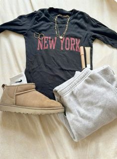 Clean Girl Outfit, Aesthetic Queen, Daily Fits, Simple Outfits For School, Casual Preppy Outfits, Trendy Outfits For Teens, Cute Lazy Day Outfits