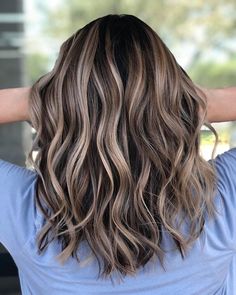 (paid link) The best hair colors for your pretty blue eyes! Ombre Hair Color For Brunettes, Reverse Balayage, Brown And Blonde, Rambut Brunette, Brunette Hair With Highlights, Brown Hair With Blonde Highlights, Brunette Balayage Hair, Brunette Color, Brown Hair Balayage