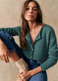 Gaspard Cardigan - Sage - Super kid mohair - Sézane Sezane Gaspard, Sezane Top, Soft Knit Cardigan, Green Cardigan, Cashmere Cardigan, Komplette Outfits, Jumper Sweater