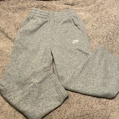 Big Kids Sz Small Nike Sweats Bought At Dicks Sporting Goods Never Worn Wide Leg Sweats, Light Blue Sweatpants, Nike Grey Sweatpants, Boys Jogger Pants, Basketball Pants, Boy Sweatpants, Athletic Sweatpants, Blue Sweatpants, Adidas Track Suit