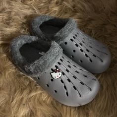 Brand New Size 6 Gray Hello Kitty Icon Ios, Comfy Slippers, Hello Kitty, Slippers, Kitty, Size 6, Women Shoes, Brand New, Grey