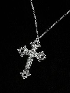 1pc Retro Minimalistic Gothic Baroque Style Cross Pendant Necklace For Men & Women Antique Silver Vintage   Zinc Alloy     Men Fashion Jewelry, size features are:Bust: ,Length: ,Sleeve Length: Gothic Cross Pendant, Gothic Baroque, Ankh Necklace, Cat Ear Headband, Stainless Steel Cross Pendant, Gothic Nails, Skull Pendant Necklace, Gothic Crosses, Halloween Necklace