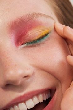 9 of the Most Versatile New Eyeshadow Palettes for Fall Extreme Make-up, Editorial Make-up, Rainbow Eye Makeup, New Eyeshadow Palettes, Make Up Inspiration, Smink Inspiration, Beauty Make-up, James Charles, Fall Makeup