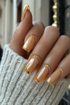 Apricot Nails, Gold Glitter Eyeshadow, Nails Metallic, Nagellack Trends, Chrome Nails Designs, Latest Nail Trends, Nail Trend, Nail Art Trends