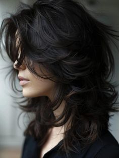 Stylish Layered Hairstyles for Medium Length Hair: Side Bangs, Curtain Bangs, and More Dramatic Layers Short Hair, Side Swept Bangs With Layers, Lots Of Layers Long Hair, Medium Haircuts With Layers, Short And Curly Hair, Bangs With Layers, Chunky Layers, Heavy Layers, Haircuts With Layers