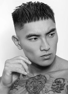 This crisp French crop works perfectly with a clean shave to create the ultimate Asian guys' hairstyle. The high taper really kicks it up a notch, too. Hairstyles Undercut, French Crop, Undercut Men, Men Hairstyle