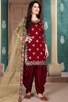 Created specifically for fashion elites, this Light maroon art silk patiala suit which makes you appealing This round neck and 3/4th sleeve clothing perfectly formed using zari work. Accompanied by a matching santoon patiala salwar in light maroon color with light brown net dupatta. #Patiyalasuit #Silk #USA #Andaazfashion Salwar Suits For Wedding, Suit For Ladies, Suits For Wedding, Patiala Salwar Suits, Silk Anarkali, Designer Punjabi Suits, Salwar Dress