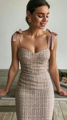 Gaun Fashion, Looks Chic, Brunettes, Outfit Casual, Classy Dress, Prom Dresses Long, A Dress, Guest Dresses, Look Fashion