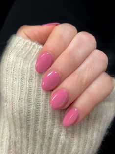 Pink Dip Nail Colors, Cute Short Acrylic Nails Round, Pink Nail Inspo Almond, Round Shape Nails, Pink Dip Nails, Hello Nails, Gelish Nails, Gel Nails Diy, Casual Nails