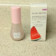 Glow Recipe Watermelon Niacinamide Dew Drops Mini Brand New Travel Size Glow Recipe Dew Drops Mini, Watermelon Niacinamide, Glow Recipe Dew Drops, Skincare Glow Recipe, Glow Recipe Skincare, Niacinamide Dew Drops, Mini Skincare, Glow Recipe Watermelon, Serum Face