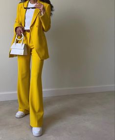 Yellow Personality, Wild Primrose, Outfit Uni, Yellow Girl, Aesthetic Yellow, Yellow Suit, Fashion Nova Outfits, Spelling Bee