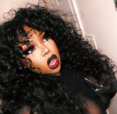 Afro Goth, Dark Makeup Looks, Alt Makeup, Alternative Makeup, Emo Makeup, Goth Women, Edgy Makeup, Goth Makeup