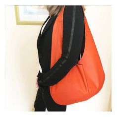 Hobo bags are THE perfect bags for every day. Everyone loves these uncomplicated leather bags. Hobo bags are trendy bags.With the hobo bag you loosen up formal outfits and even more ...You get in these big leather bags everything necessary for the working day. Laptop, books and the usual. The internal pocket is made of genuine leather.This orange leather bag goes perfectly with spring / summer outfits, traveling, shopping and the beach.Our leather bags are handcrafted from design to the finished Leather Backpack For Men, Trendy Bags, Minimalist Bag, Mens Travel Bag, Formal Outfits, Hobo Bags, Leather Bag Women, Orange Bag, Leather Hobo Bag