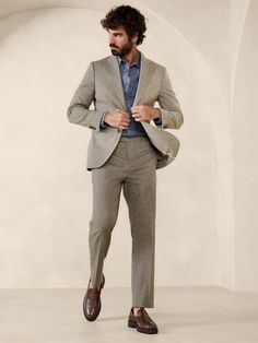 Years in the making, these tailored slim-fit dress pants are cut from a beautiful Italian fabric we love for its crisp look and performance properties.  Fortified with a touch of stretch for comfort, this pant uses a special finishing process to achieve a smooth, wrinkle-free finish.  Breathable, Wrinkle-Resistant, Stretch Tailored Slim Fit: Mid-rise.  Tapered slim leg.  Fabric from Italy's Tessuti di Sondrio.  Zip fly with button-tab waistband.  Belt loops and after-dinner split detail at back. Fall Suits For Men, Fall Suit, Mens Business Casual Outfits, Slim Fit Dress Pants, Banana Republic Men, Dress Slacks, Mens Chinos, Men’s Suits, Business Casual Men