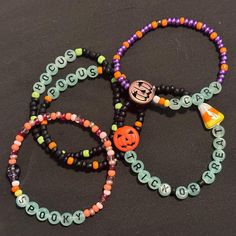 Halloween Bracelets Ideas, Nightmare Before Christmas Bracelet, Friendship Bracelets Halloween, Bracelet Organizer, Holiday Bracelets, Beaded Braclets, Bracelet Diy