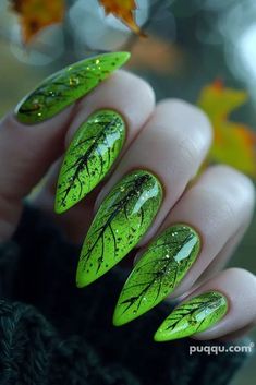 Fantasy Nail Art Designs, Botanical Nails, Leave Nails, Men Manicure, Leaf Nails, Green Nail Art, Space Nails, Tattoo Henna