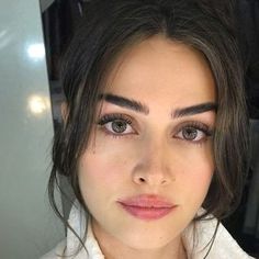 Halima Sultan, Resurrection Ertugrul, Dirilis Ertugrul, Ertugrul Ghazi, Actress Without Makeup, Turkish Women Beautiful, Turkish Actresses, Turkish Women, Turkish Actress