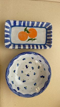 Pottery Plates Painting Ideas, Summer Ceramics, Fun Ceramic Projects, Ceramic Paint Tray, Cool Ceramics, Funky Clay Bowls, Clay Painting Ideas, Bowl Painting Ideas, Handpainted Ceramic Mug