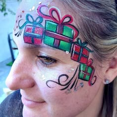 Christmas Present Makeup, Party Face Paint Ideas, Christmas Face Paint Ideas, Winter Face Painting, Party Face Paint, Painting For School, Xmas Makeup, Fair Face