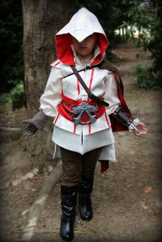 I have received a couple inquiries about making an Ezio costume for children. While I don’t have a pre-made pattern (for children or adults), here are some (untested) suggestions for a couple… Assassin's Creed Outfit, Assasins Creed Costume, Kid Party Games Outdoor, Assassins Creed Outfit, Assassin Costume, Detective Party, Girls Party Games