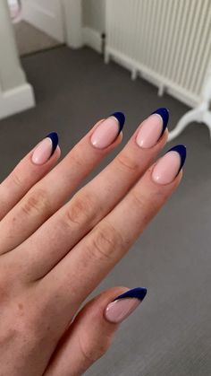 Almond Nails Inspo Aesthetic Fall, Navy Blue Almond Shaped Nails, Navy Blue Tipped Nails, Blue French Tip With Gold Line, Gracie Abram’s Inspired Nails, Simple Nail Designs Navy Blue, French Tips Navy Blue, Navy Nails Fall, Navy Blue And Gold French Tip Nails