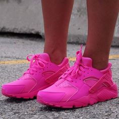 Hot Pink Or Laser Fuchsia Huaraches Size 7y Runs Small I’m A 5.5y But The 7y Fits Perfect. I’m Also A 7 Or 7.5 In Women’s Shoes. Brand New Never Worn. Pink And Black Nikes, Shoes Nike Air, Nike Waffle, Purple Sneakers, Nike Air Max Thea, Huarache Run, Fits Women, Nike Flyknit, Pink Nikes