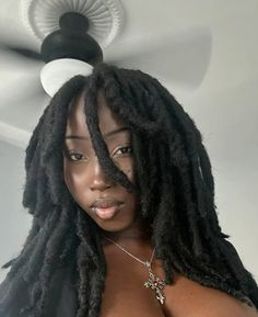 Woman With Dreadlocks, Thick Locs, Long Dreads, Pelo Afro, Protective Hairstyles Braids, Natural Hair Braids, Dark Skin Women