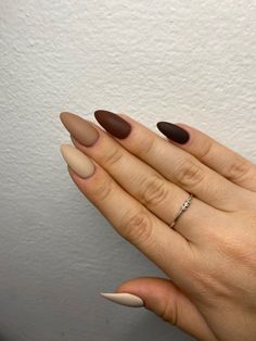 Nails , nail art , brown , autumn , fall Nailart Brown, Dark Color Nails, Brown Nails Design, November Nails, Nude Nail Designs, Fall Nail Colors