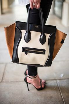 Celine Paris Leather Handbag// "My lips are sealed." This bag looks like it knows something that is going to haunt it for the rest of its days. *whispers* "It's full of secrets" (Mean Girls!) Celine Paris, Girls Purse, Prada Handbags, Grace Kelly, Audrey Hepburn